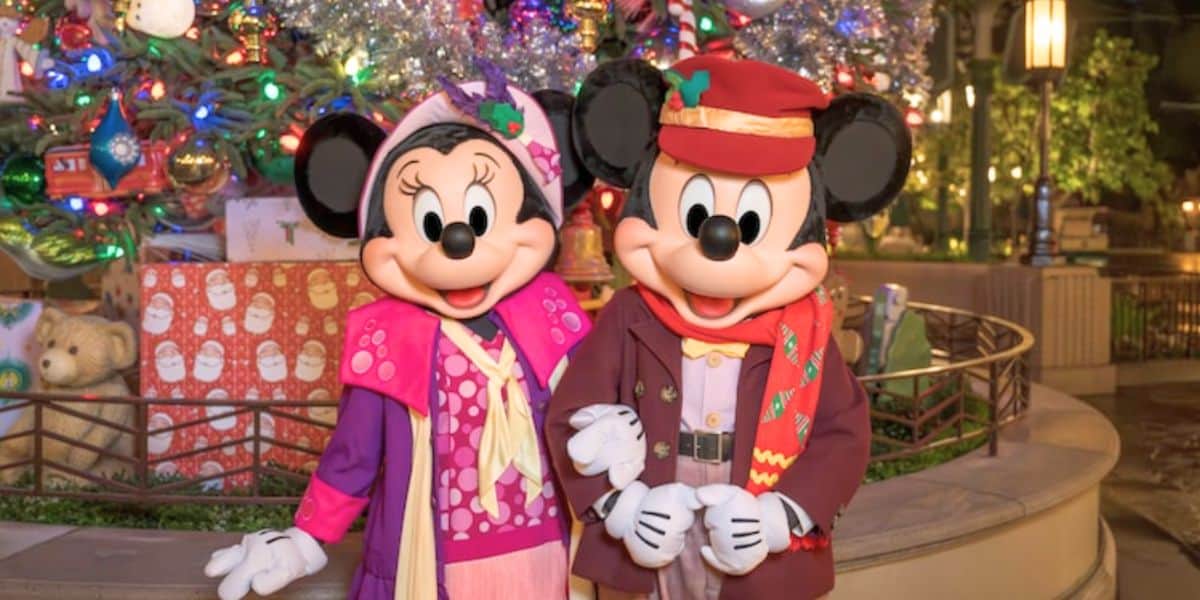 Mickey and Minnie Mouse dressed in cozy winter outfits in Disneyland Resort