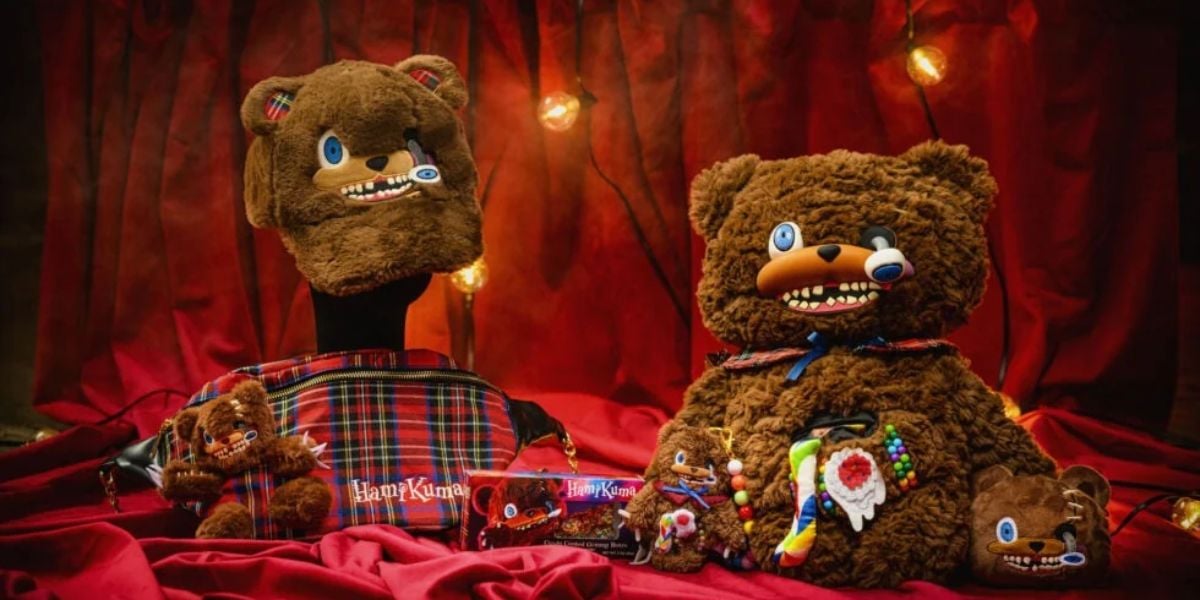 HamyKuma plush bears, hat, and bag with character accessories for Universal Halloween Horror Nights.