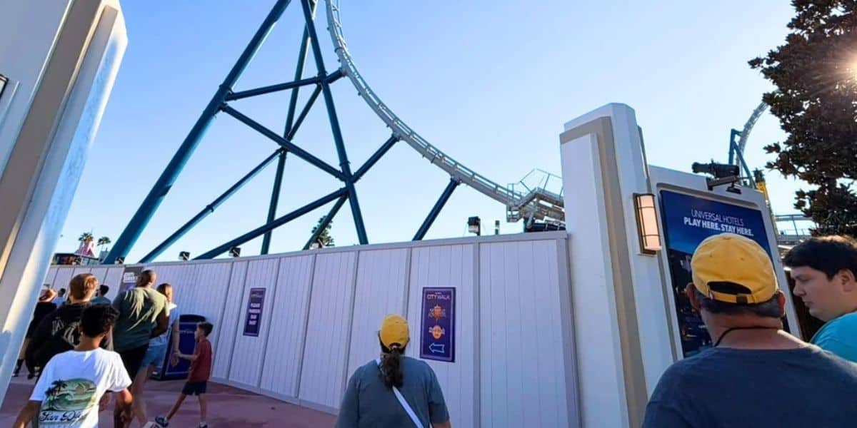 fast and furious coaster construction walls at universal orlando resort